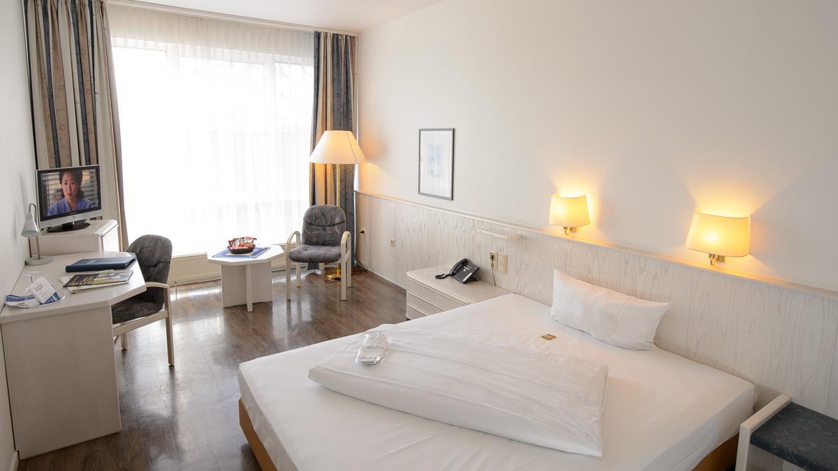 Euro Park Hotel Hennef เฮนเนฟ ภายนอก รูปภาพ