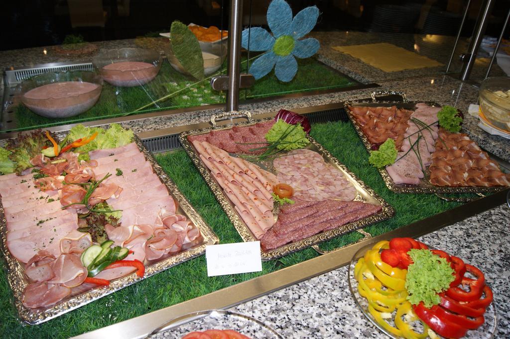 Euro Park Hotel Hennef เฮนเนฟ ภายนอก รูปภาพ